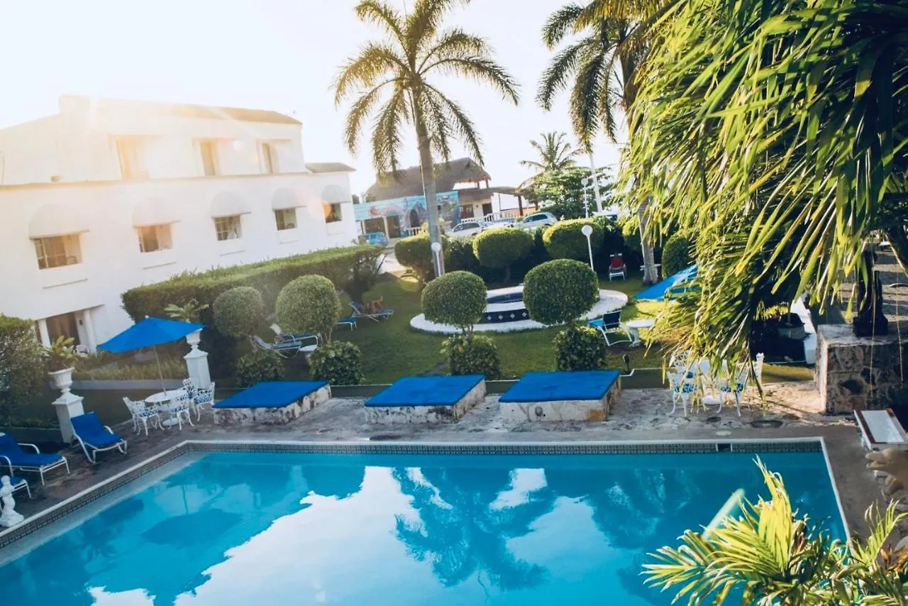 Villablanca Garden Beach Hotel Косумель