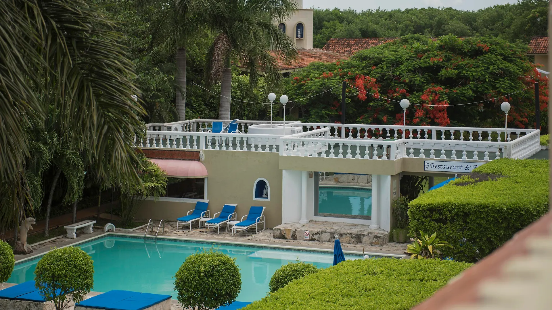 Villablanca Garden Beach Hotel Cozumel